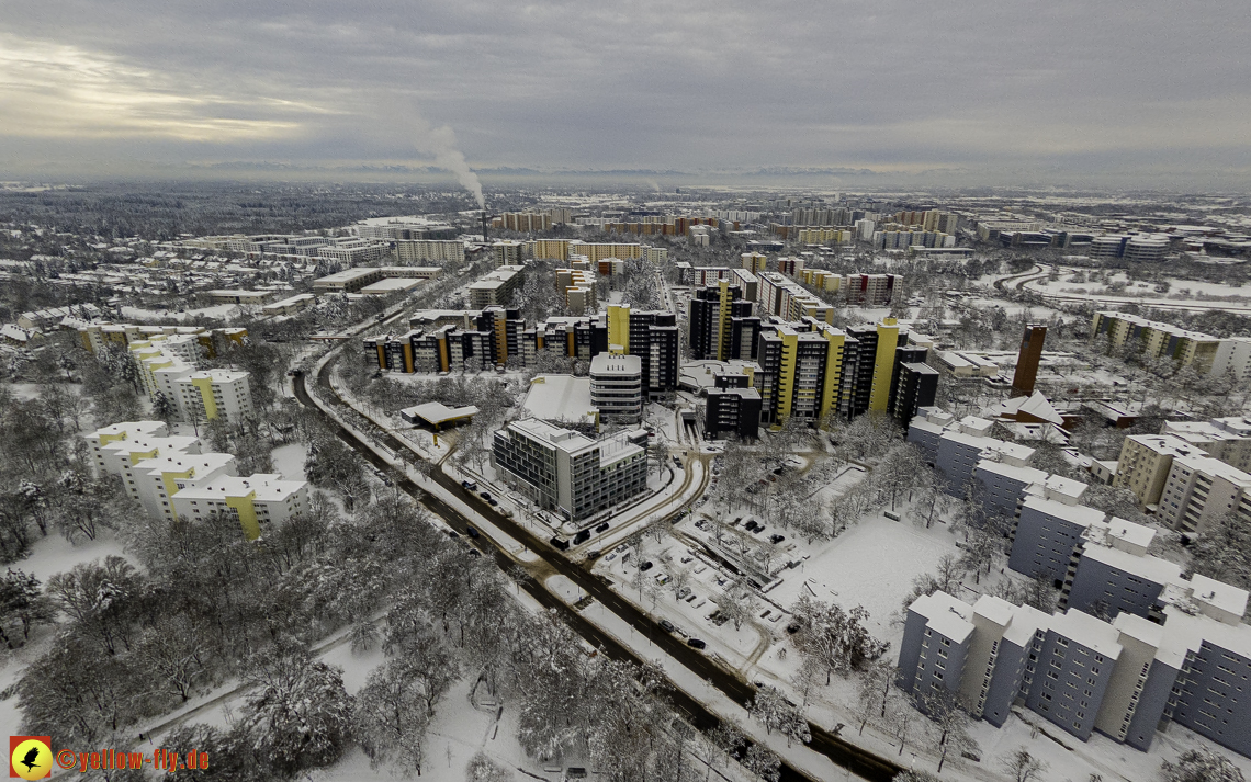 04.12.2021 - Karl-Marx-Ring und Marx-Zentrum in Neuperlach